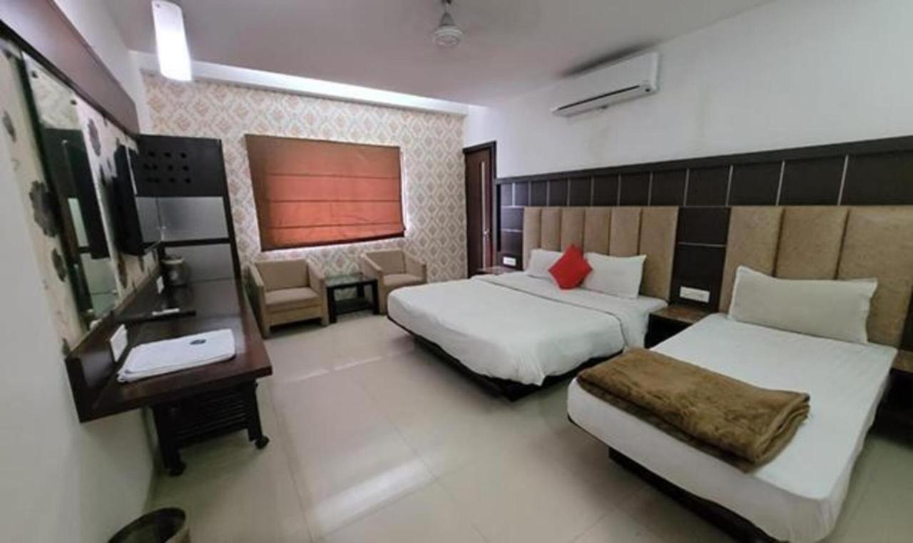 Fabhotel Prime Sapphire Regency Vadodara Exterior photo