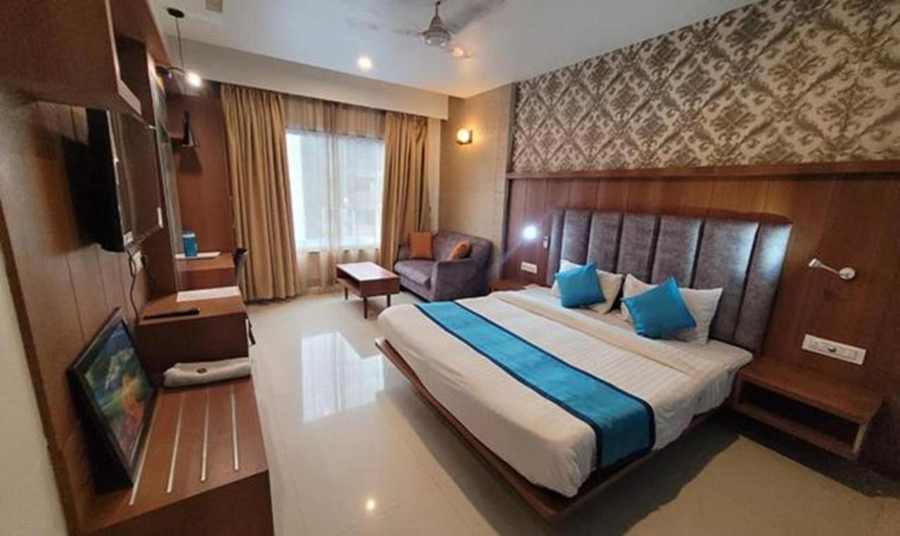 Fabhotel Prime Sapphire Regency Vadodara Exterior photo