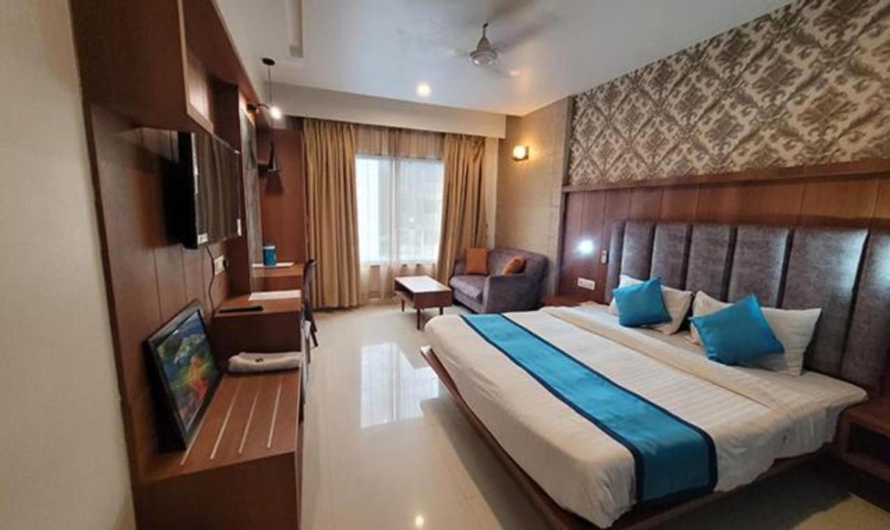 Fabhotel Prime Sapphire Regency Vadodara Exterior photo